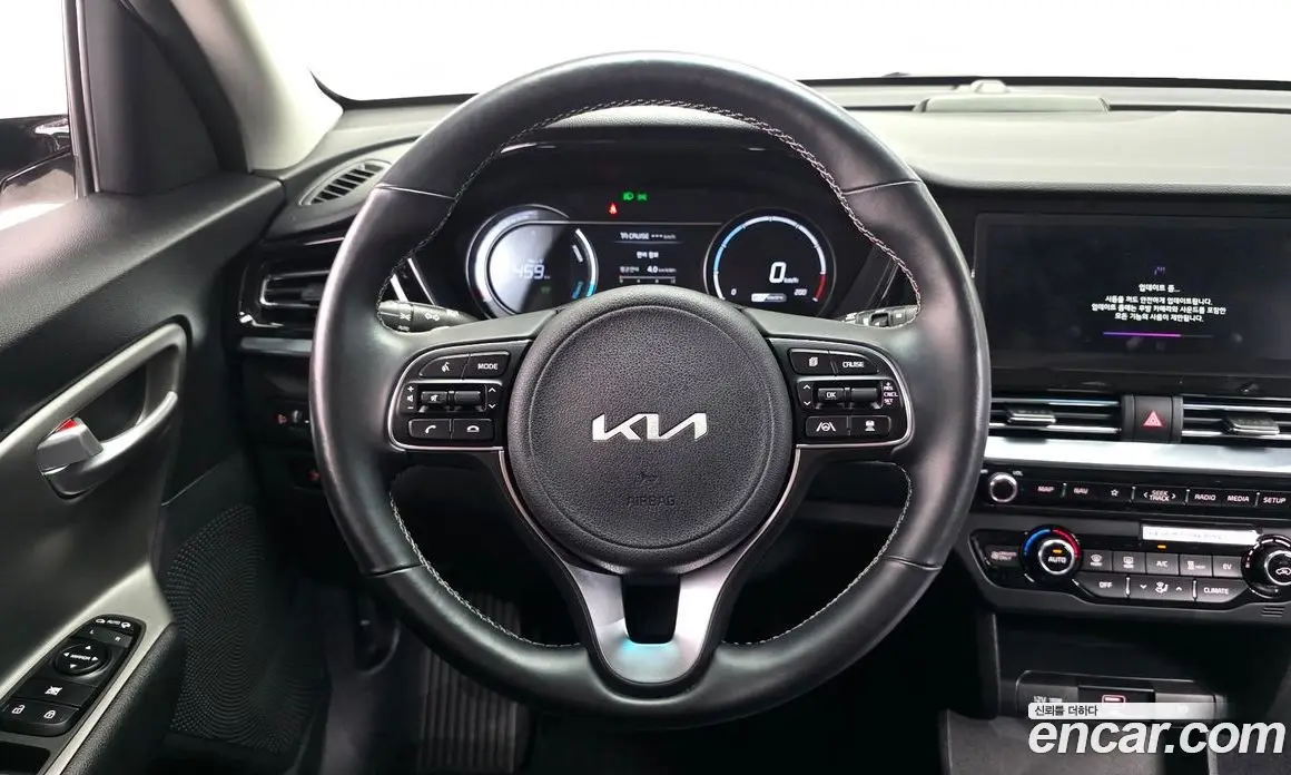 Kia Niro 2023 0.2 автомат (гидро), фото 12