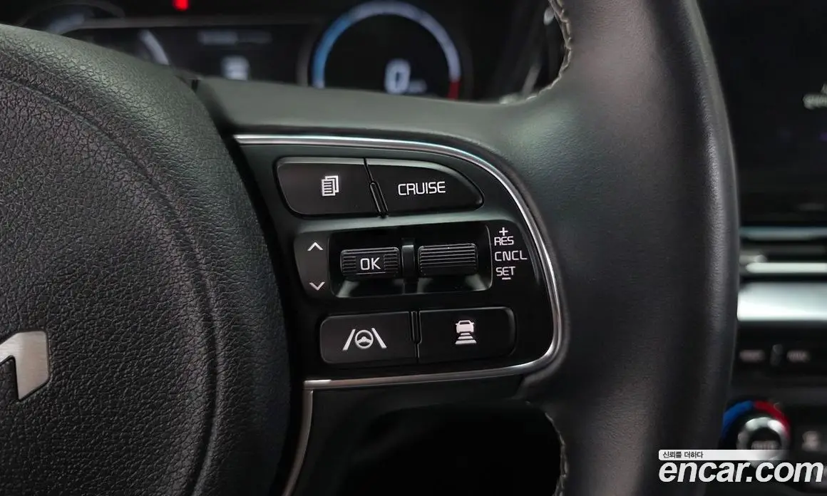 Kia Niro 2023 0.2 автомат (гидро), фото 17