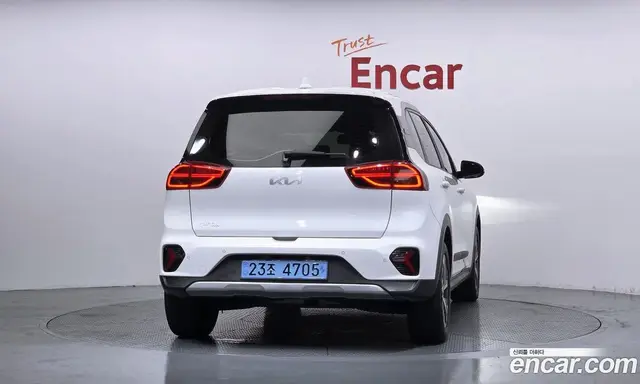 Kia Niro 2023 0.2 автомат (гидро), миниатюра 4