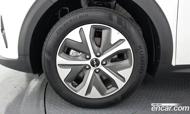 Kia Niro 2023 0.2 автомат (гидро), миниатюра 5