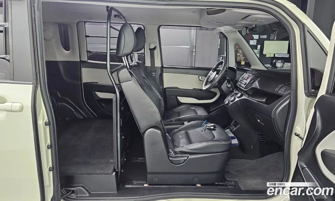 Kia Ray 2023 1.0 автомат (гидро), фото 12