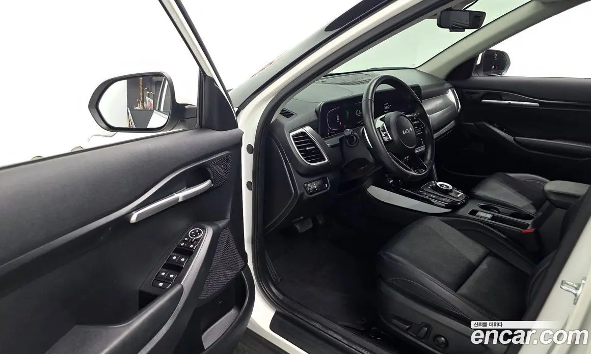 Kia Seltos 2024 2.0 автомат (гидро), фото 13