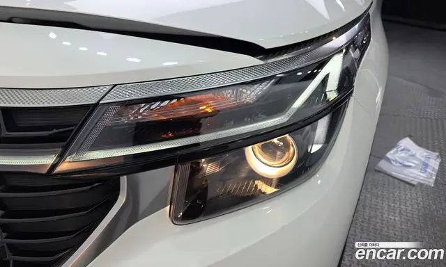 Kia Seltos 2024 2.0 автомат (гидро), миниатюра 8