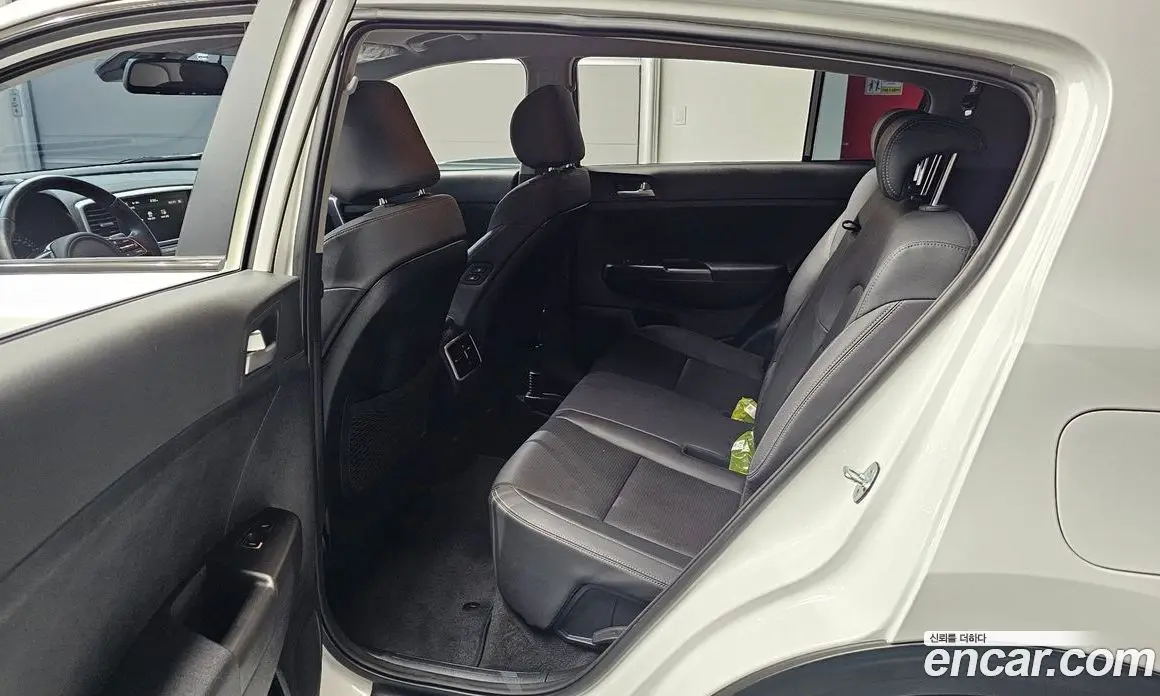 Kia Sportage 2021 2.0 автомат (гидро), фото 17
