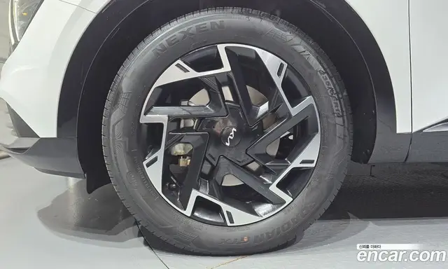 Kia Sportage 2022 1.6 автомат (гидро), миниатюра 5