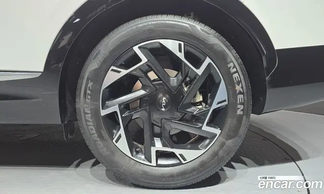 Kia Sportage 2022 1.6 автомат (гидро), миниатюра 7