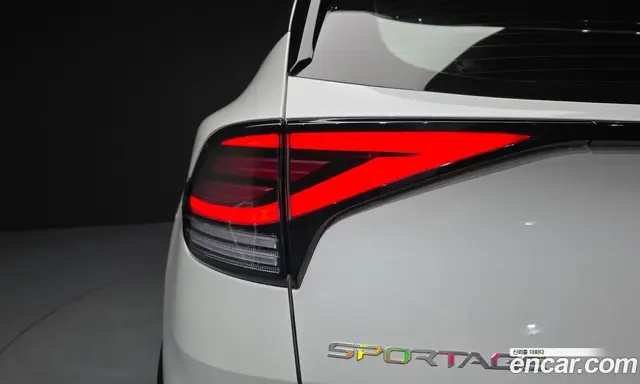 Kia Sportage 2022 1.6 автомат (гидро), миниатюра 9