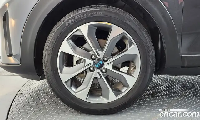 Kia Stonic 2018 1.4 автомат (гидро), миниатюра 5