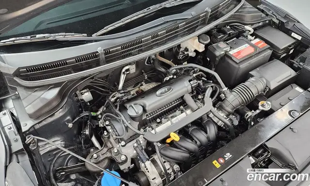 Kia Stonic 2018 1.4 автомат (гидро), миниатюра 6