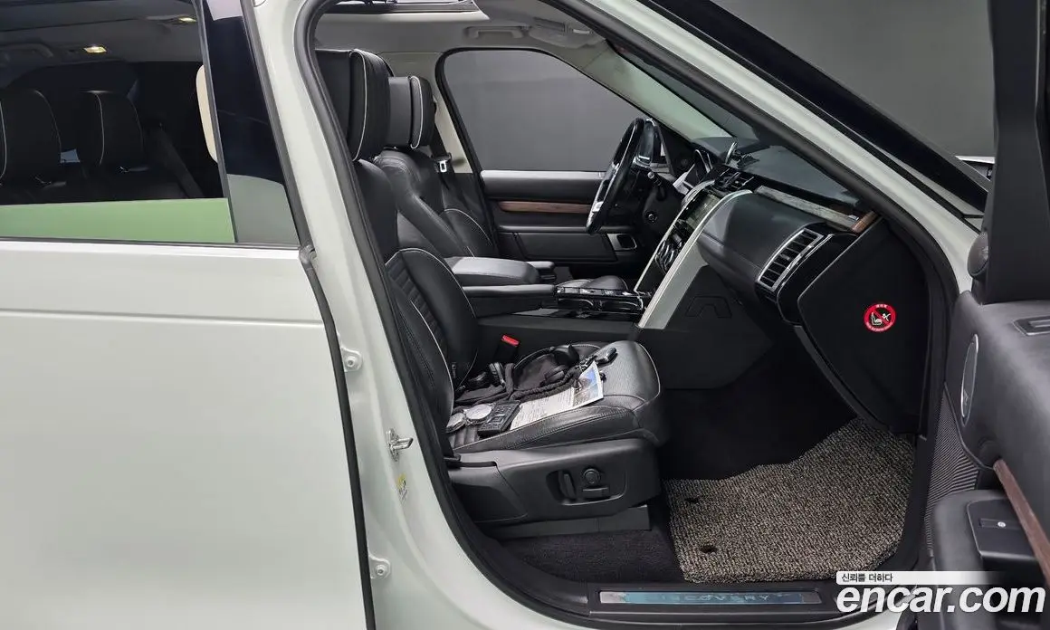 Land Rover Discovery 2017 3.0 автомат (гидро), фото 11