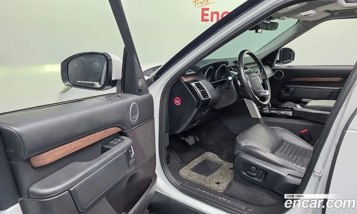 Land Rover Discovery 2017 3.0 автомат (гидро), фото 10