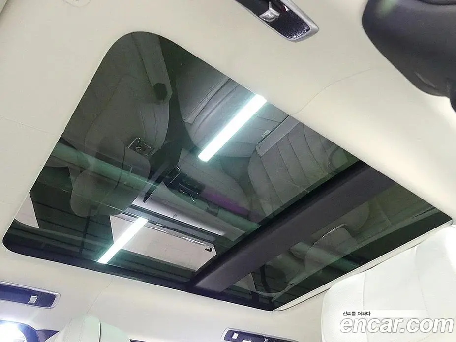 Land Rover Range Rover 2024 4.4 автомат (гидро), фото 19