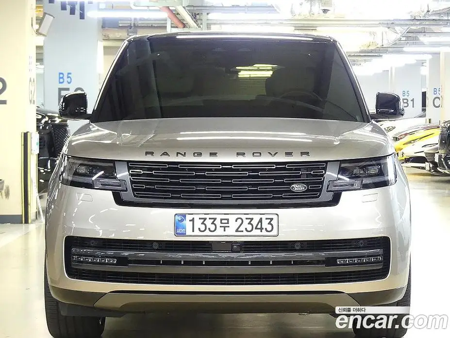 Land Rover Range Rover 2024 4.4 автомат (гидро), фото 5