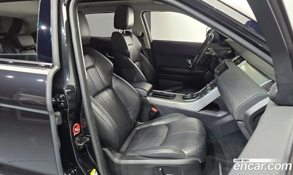 Land Rover Range Rover Evoque 2017 2.0 автомат (гидро), фото 15