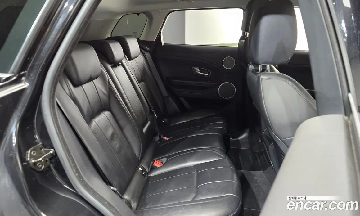 Land Rover Range Rover Evoque 2017 2.0 автомат (гидро), фото 16