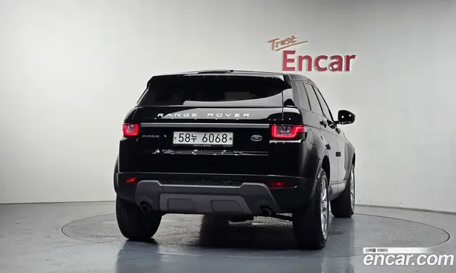 Land Rover Range Rover Evoque 2017 2.0 автомат (гидро), миниатюра 3