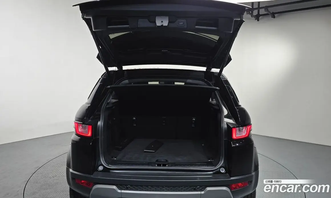 Land Rover Range Rover Evoque 2017 2.0 автомат (гидро), фото 24