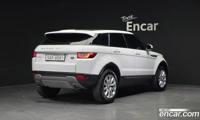 Land Rover Range Rover Evoque 2018 2.0 автомат (гидро), миниатюра 2