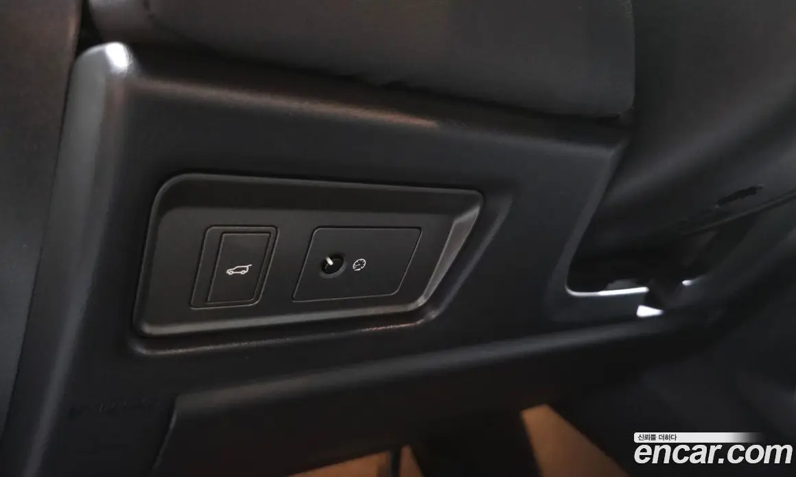 Land Rover Range Rover Evoque 2018 2.0 автомат (гидро), фото 20