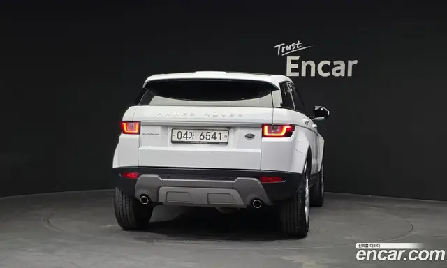 Land Rover Range Rover Evoque 2018 2.0 автомат (гидро), миниатюра 4