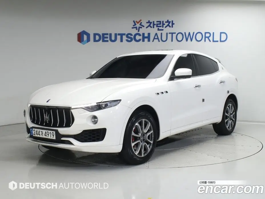 Maserati Levante 2017 3.0 автомат (гидро), фото 1 Maserati Levante 2017 3.0 автомат (гидро), фото 1