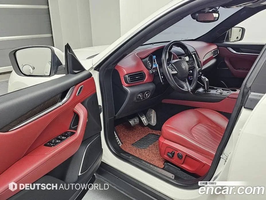 Maserati Levante 2017 3.0 автомат (гидро), фото 11 Maserati Levante 2017 3.0 автомат (гидро), фото 11