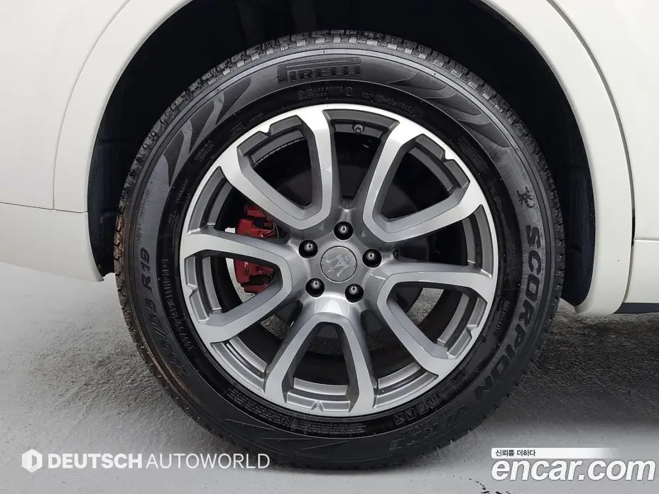 Maserati Levante 2017 3.0 автомат (гидро), фото 5 Maserati Levante 2017 3.0 автомат (гидро), фото 5