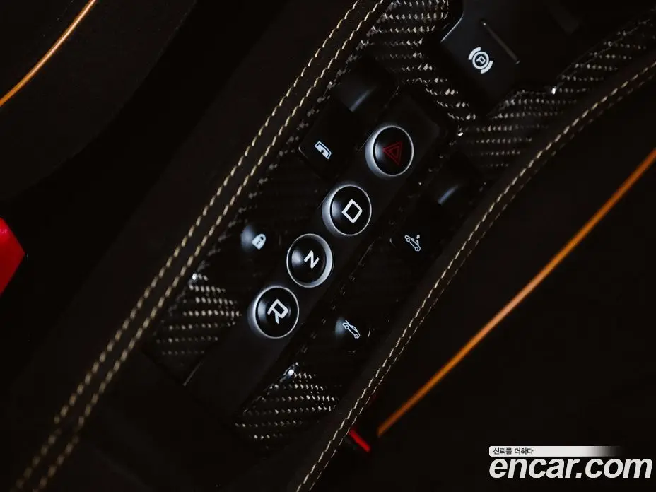 McLaren 650S 2015 3.8 автомат (гидро), фото 14