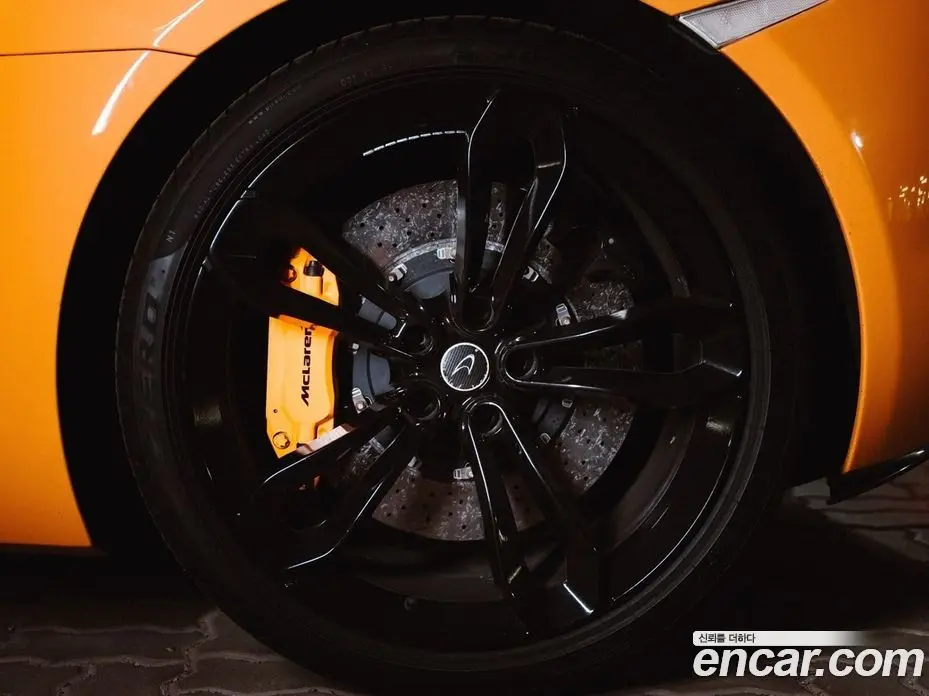 McLaren 650S 2015 3.8 автомат (гидро), фото 10