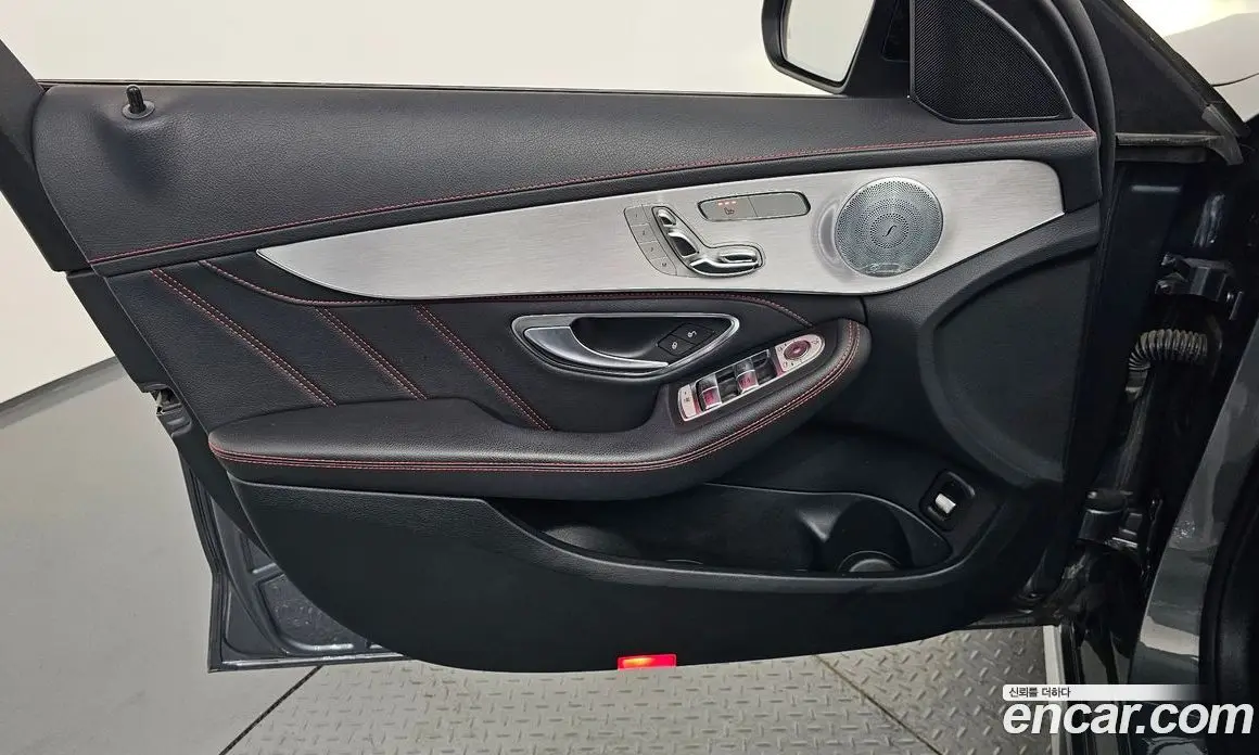 Mercedes-Benz C-Class 2019 3.0 гидро, фото 14 Mercedes-Benz C-Class 2019 3.0 гидро, фото 14