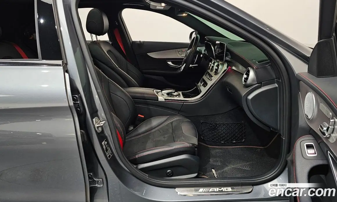 Mercedes-Benz C-Class 2019 3.0 гидро, фото 16 Mercedes-Benz C-Class 2019 3.0 гидро, фото 16