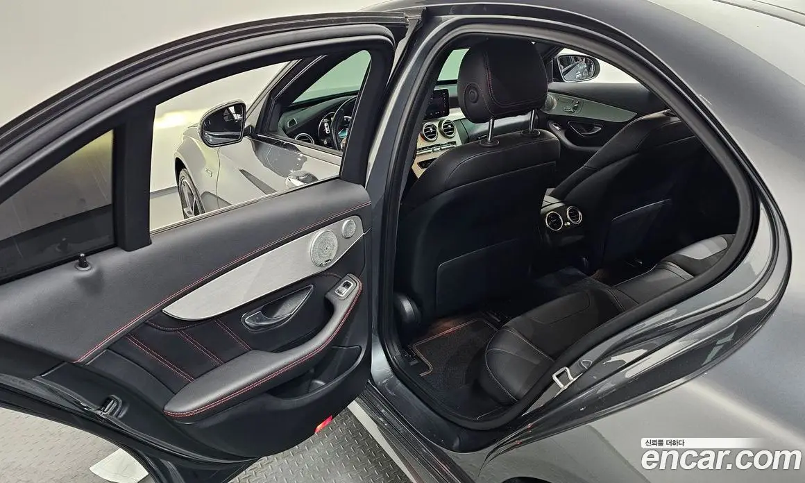 Mercedes-Benz C-Class 2019 3.0 гидро, фото 26 Mercedes-Benz C-Class 2019 3.0 гидро, фото 26