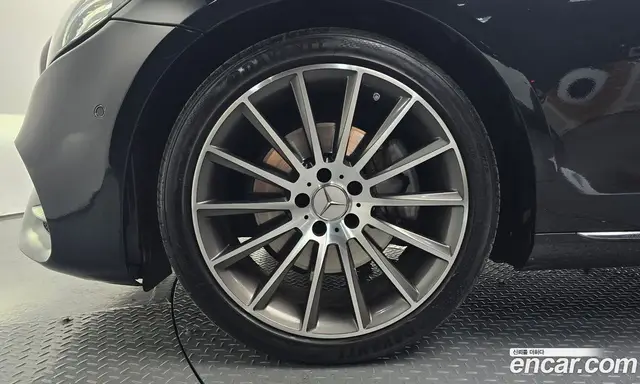 Mercedes-Benz E-Class 2017 2.0 гидро, миниатюра 5 Mercedes-Benz E-Class 2017 2.0 гидро, миниатюра 5