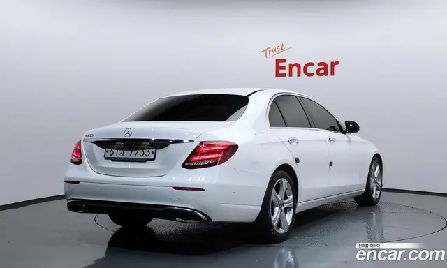 Mercedes-Benz E-Class 2018 2.0 автомат (гидро), миниатюра 2