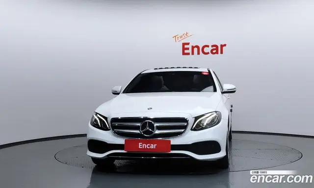 Mercedes-Benz E-Class 2018 2.0 автомат (гидро), миниатюра 3