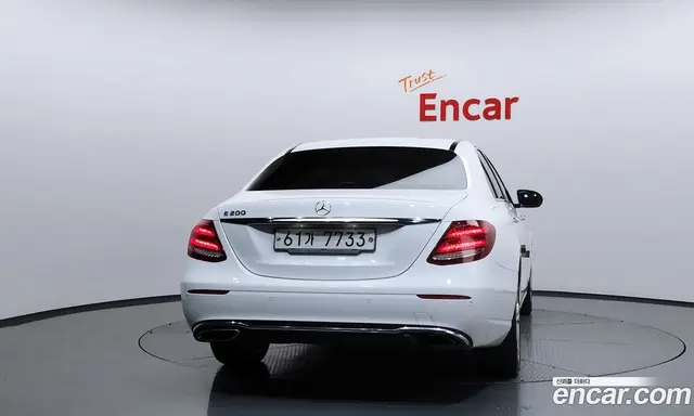 Mercedes-Benz E-Class 2018 2.0 автомат (гидро), миниатюра 4