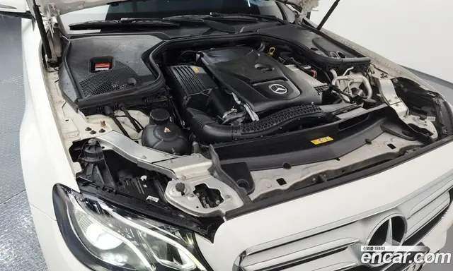 Mercedes-Benz E-Class 2018 2.0 автомат (гидро), миниатюра 6