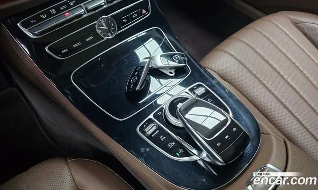 Mercedes-Benz E-Class 2019 2.0 гидро, миниатюра 12