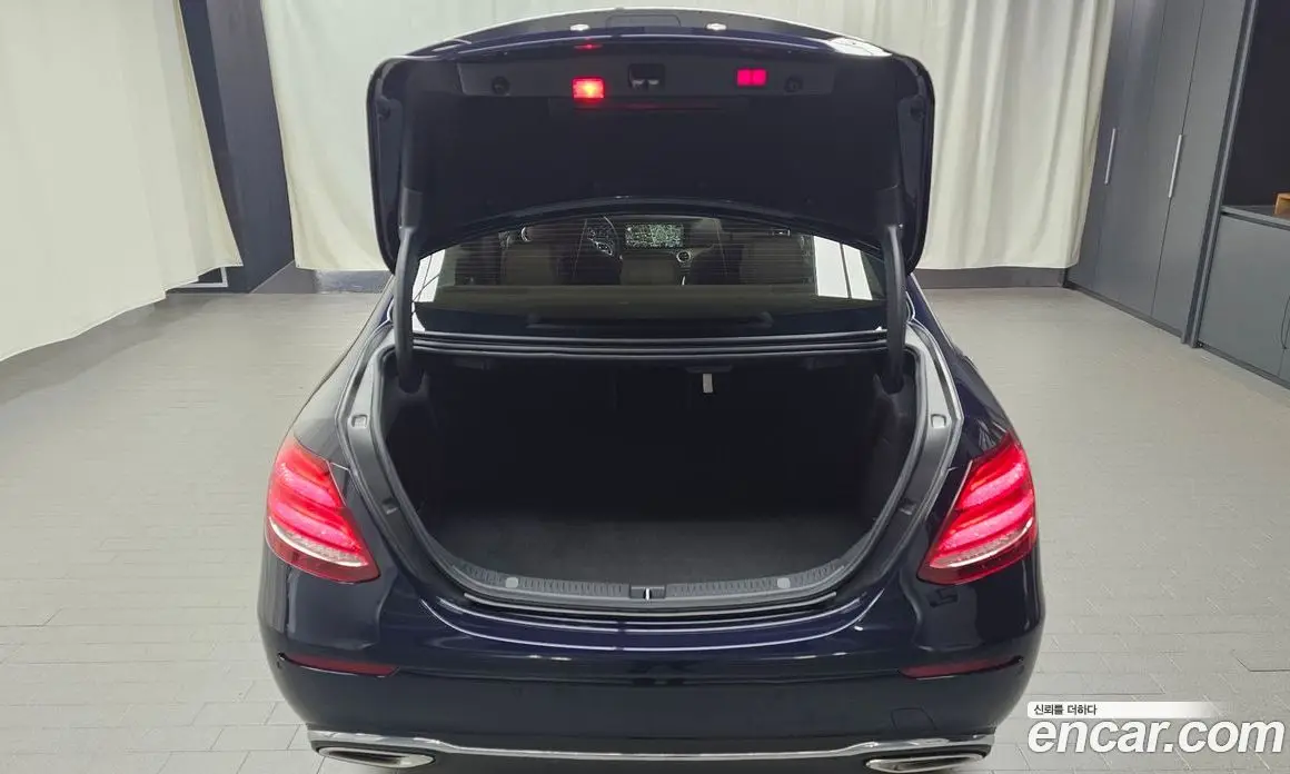 Mercedes-Benz E-Class 2019 2.0 гидро, фото 23