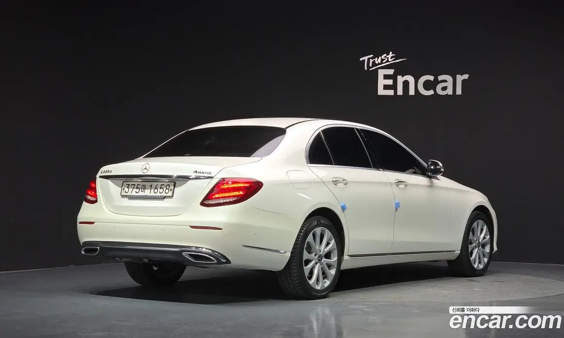 Mercedes-Benz E-Class 2020 1.9 гидро, фото 2 Mercedes-Benz E-Class 2020 1.9 гидро, фото 2
