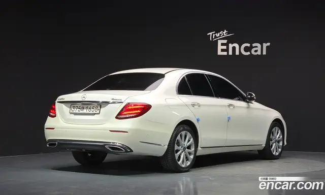 Mercedes-Benz E-Class 2020 1.9 гидро, миниатюра 2 Mercedes-Benz E-Class 2020 1.9 гидро, миниатюра 2