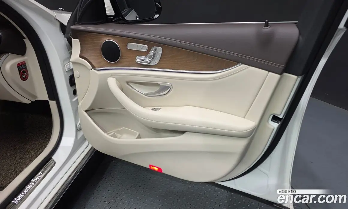 Mercedes-Benz E-Class 2020 1.9 гидро, фото 14 Mercedes-Benz E-Class 2020 1.9 гидро, фото 14