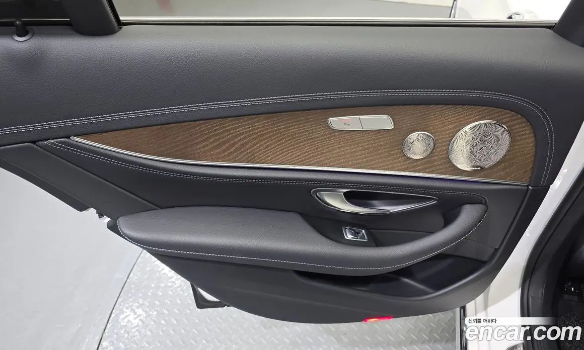 Mercedes-Benz E-Class 2022 2.0 гидро, фото 15 Mercedes-Benz E-Class 2022 2.0 гидро, фото 15