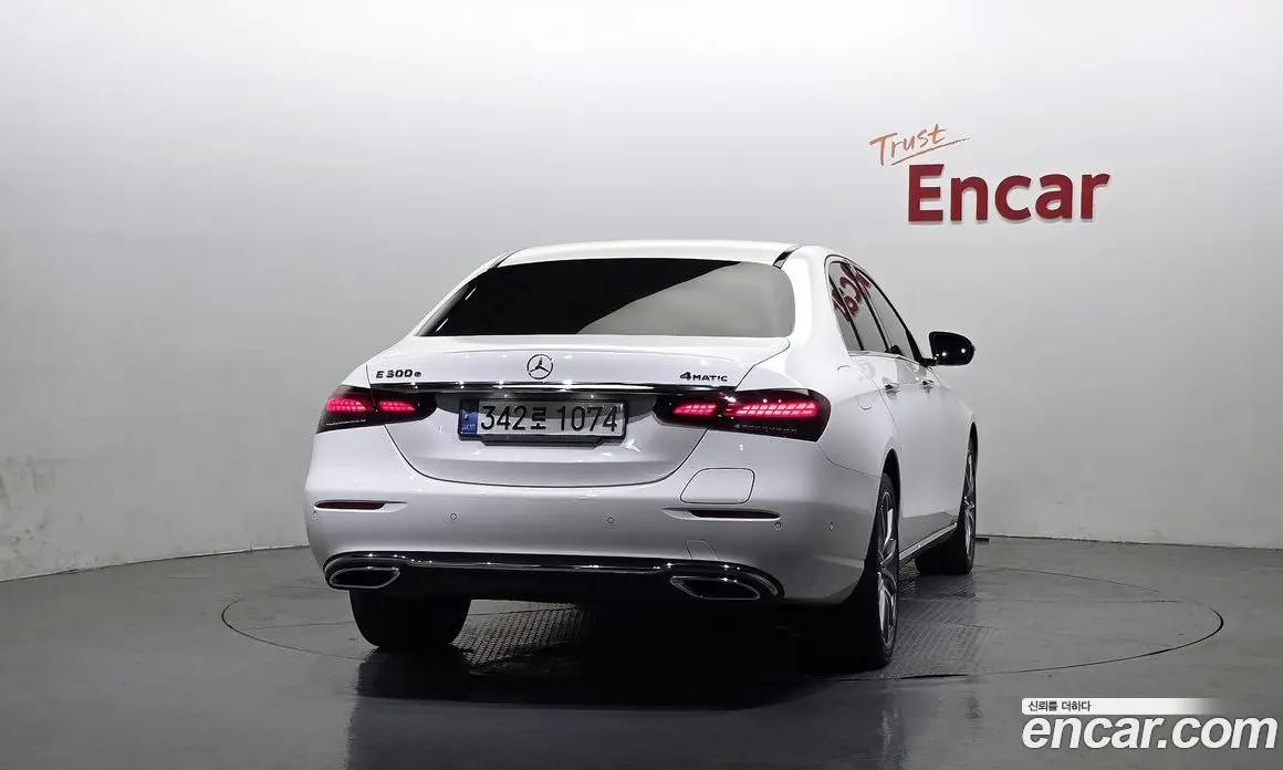 Mercedes-Benz E-Class 2022 2.0 гидро, фото 4 Mercedes-Benz E-Class 2022 2.0 гидро, фото 4