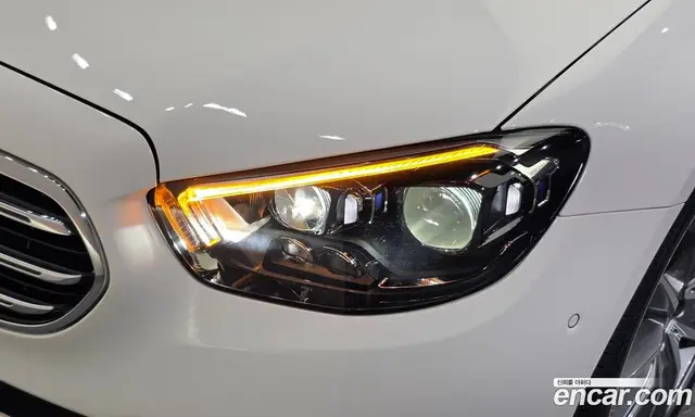 Mercedes-Benz E-Class 2022 2.0 гидро, миниатюра 8 Mercedes-Benz E-Class 2022 2.0 гидро, миниатюра 8