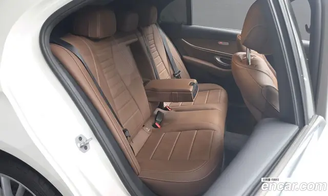 Mercedes-Benz E-Class 2022 2.0 гидро, миниатюра 11