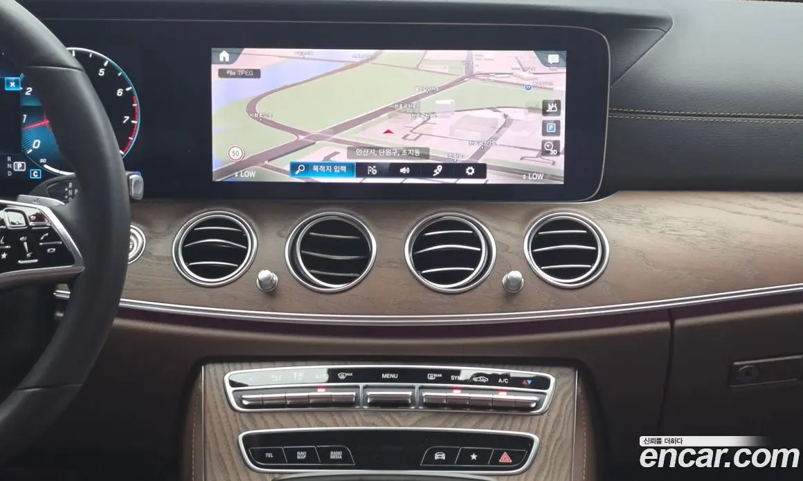 Mercedes-Benz E-Class 2022 2.0 гидро, фото 13