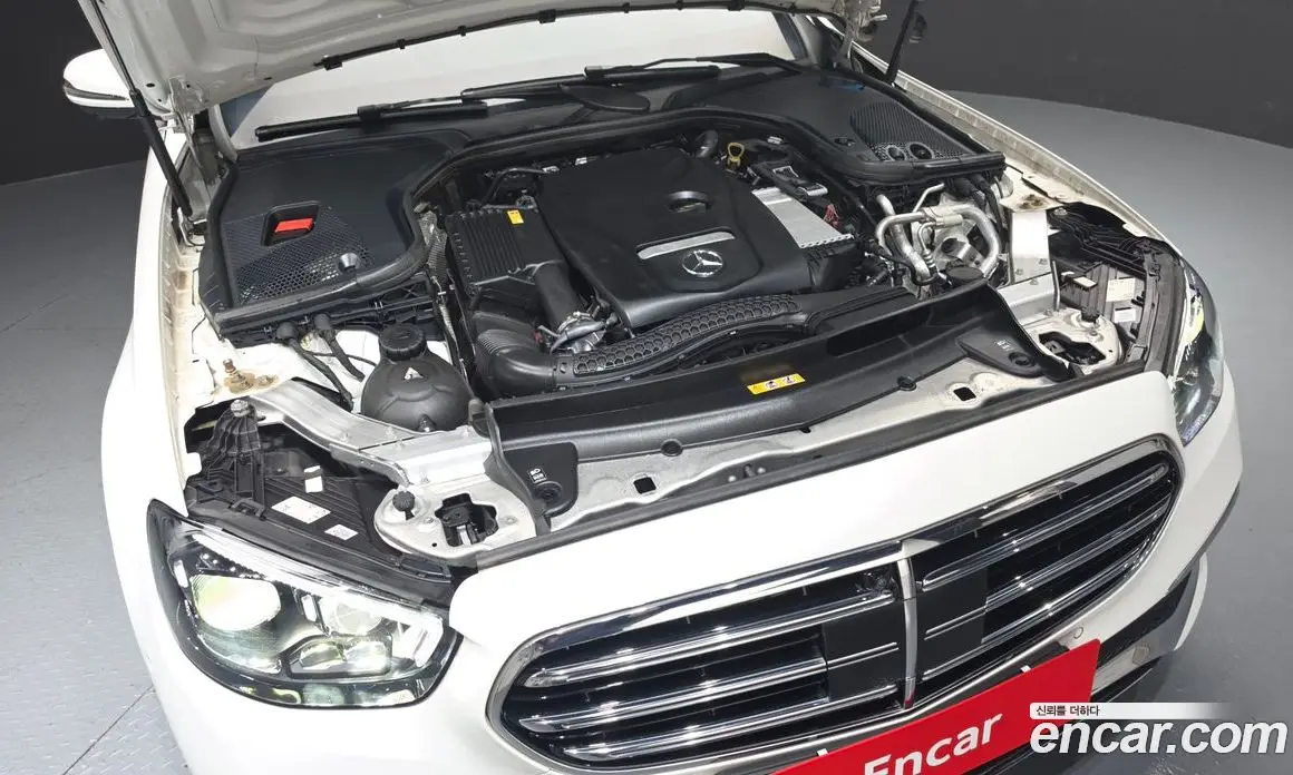 Mercedes-Benz E-Class 2022 2.0 гидро, фото 6