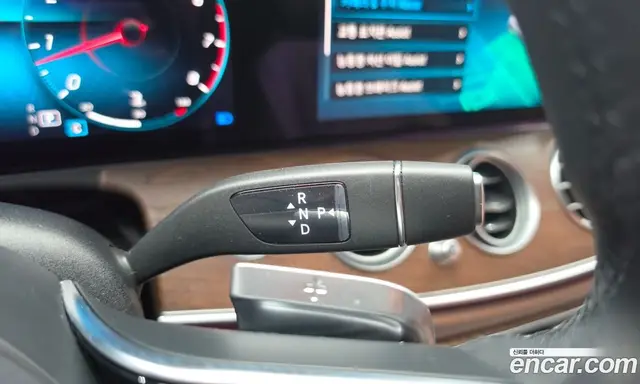 Mercedes-Benz E-Class 2022 2.0 гидро, миниатюра 9
