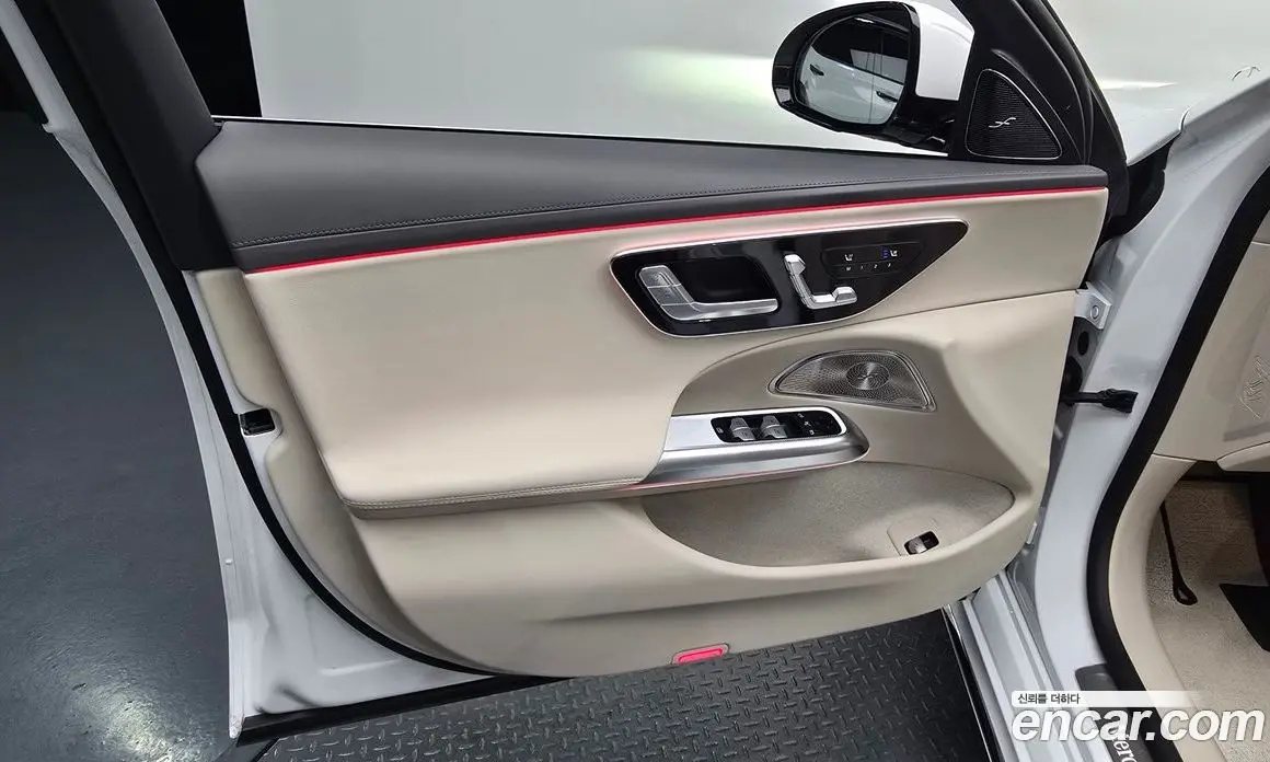 Mercedes-Benz E-Class 2024 2.0 гидро, фото 13
